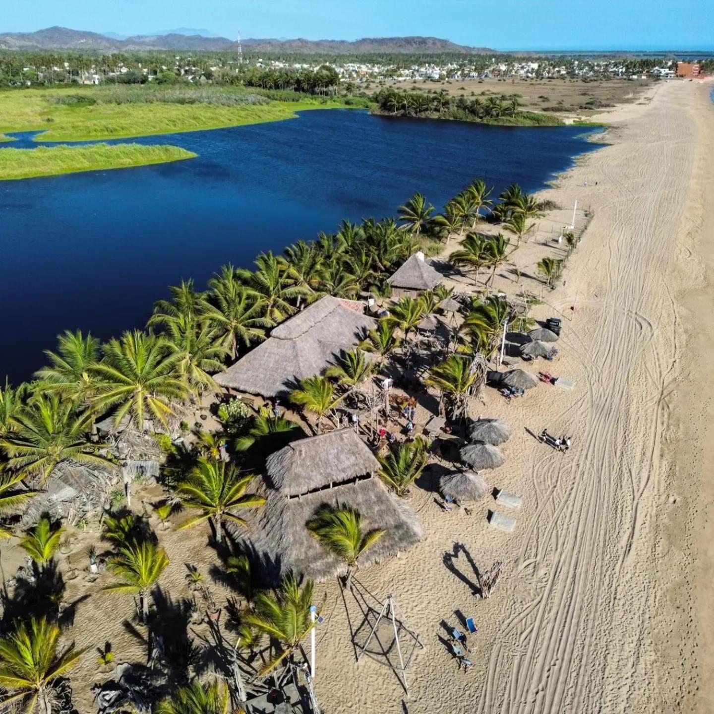 Bungalows Laguna Del Tule San Patricio Melaque Exterior photo